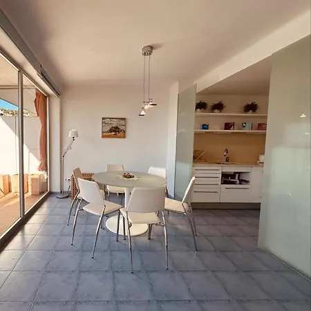 With Terrace Near 2 Appartement *