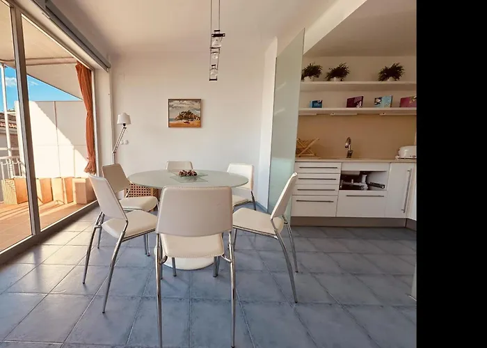 Lets Holidays With Terrace Near 2 * Tossa de Mar