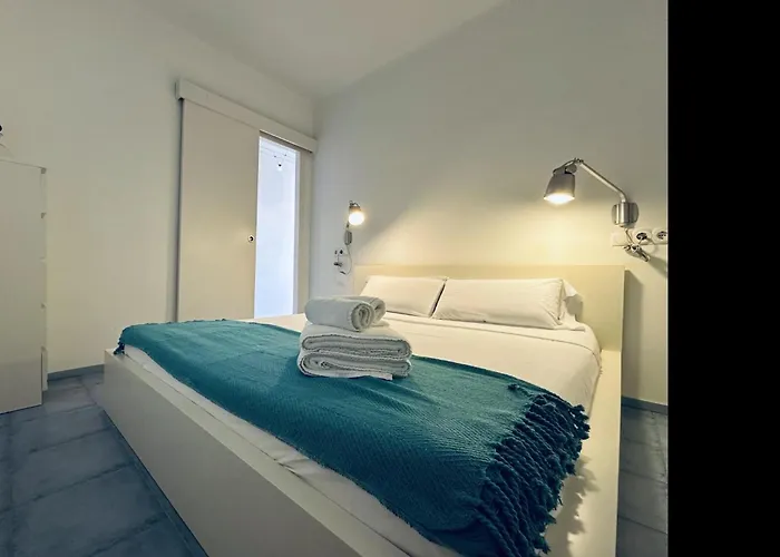 Lets Holidays With Terrace Near 2 Apartment