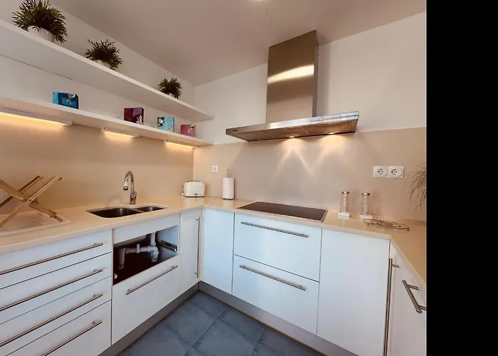 Daire Lets Holidays With Terrace Near 2 Tossa de Mar